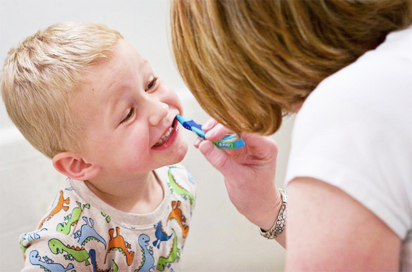 jak-zachecic-dziecko-do-mycia-zebow